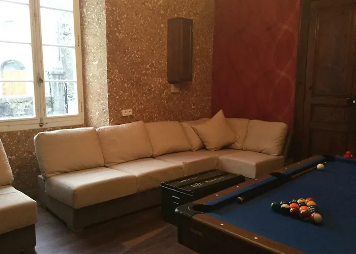 Deluxe Chez Susan Buzy